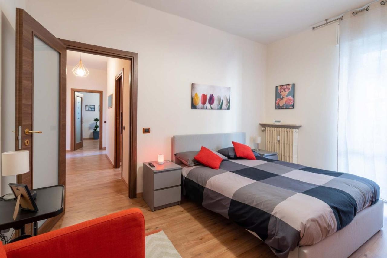 Ferienwohnung Casa Martina- Airport Free Shuttle-H24 Bergamo Exterior foto